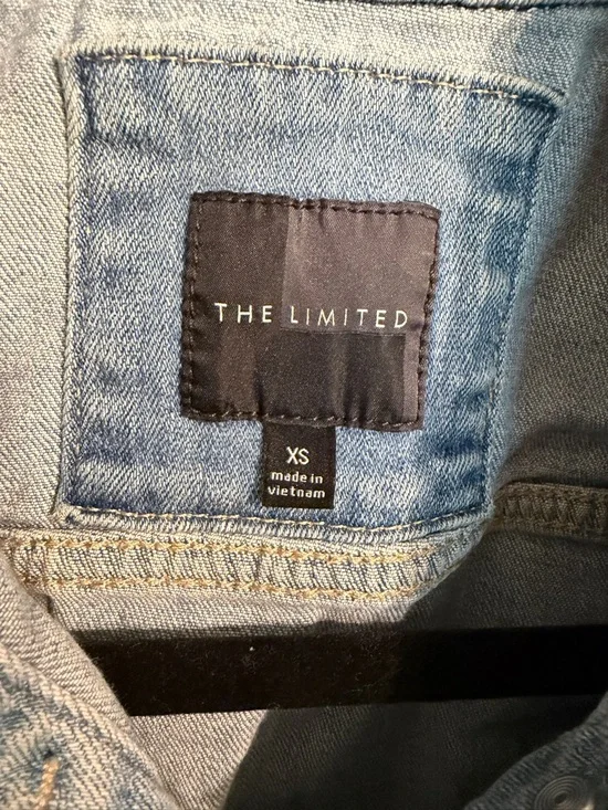 The Limited Light Wash Denim Jacket - Picture 6 of 7